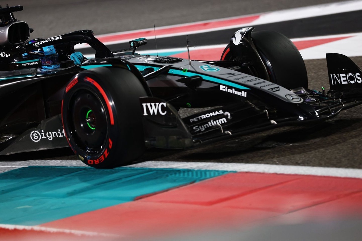 A Mercedes abala as certezas com Russell na pole em Abu Dhabi