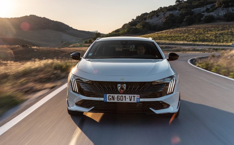 A Peugeot antecipa o pós-SUV: uma estratégia na encruzilhada.