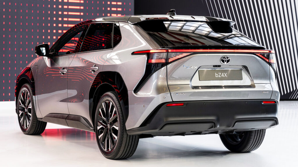  A Nissan Perdeu a Sua Lideran&ccedil;a em Vendas de VE no Jap&atilde;o pela Primeira Vez no Q4