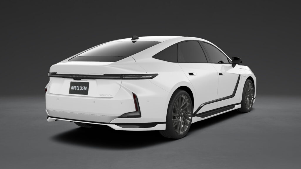  Lexus Deixa o ES Aborrecido, Modellista Tenta Recuperá-lo