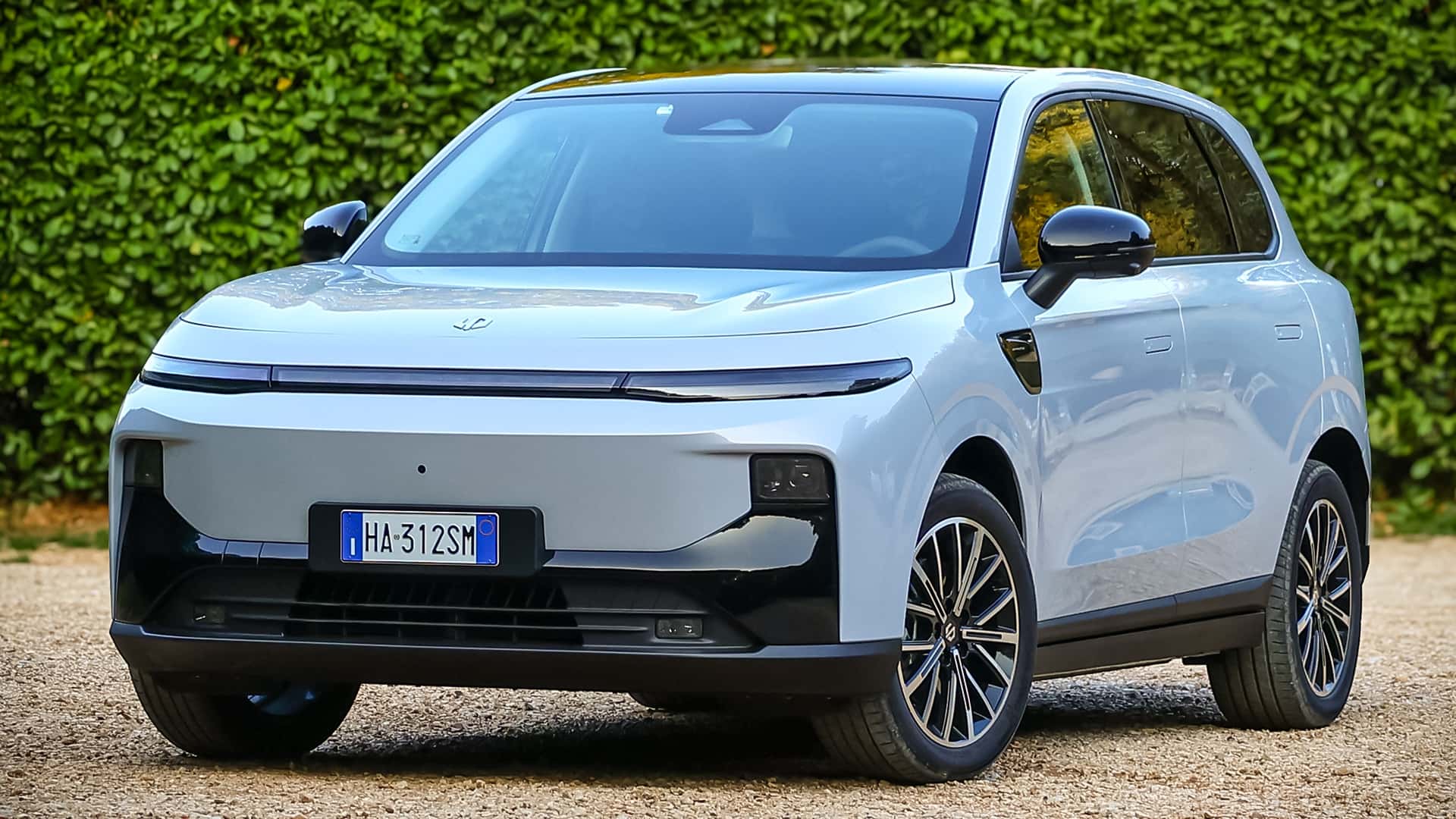 Stellantis une-se à Leapmotor para fortalecer a estratégia de veículos elétricos