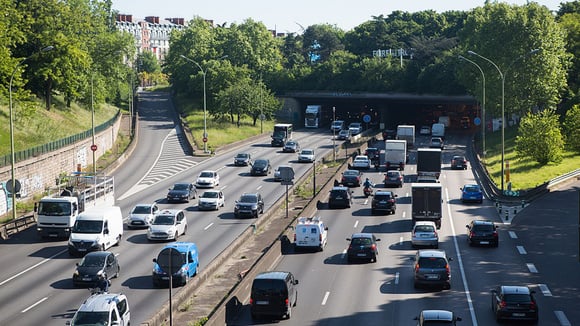 Rush Hour: A Aposta Ousada que Transforma o Tráfego Urbano num Espetáculo