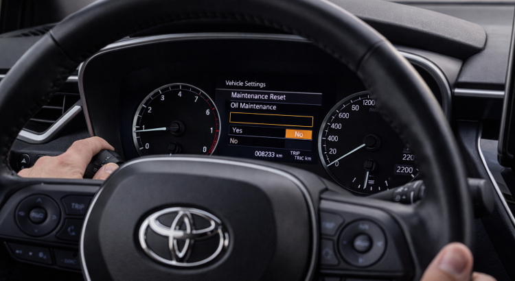 Toyota Corolla comment réinitialiser le voyant entretien