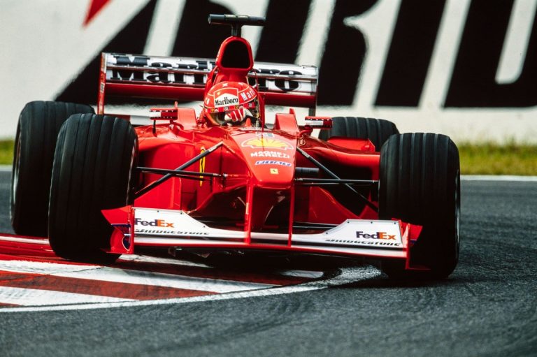 Ferrari F1-2000: A Renovação da Scuderia e a Revelação de Schumacher