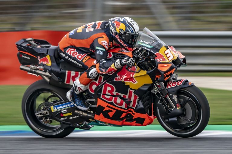 Pedro Acosta Assume o Comando, Redefinindo a Dinâmica da MotoGP
