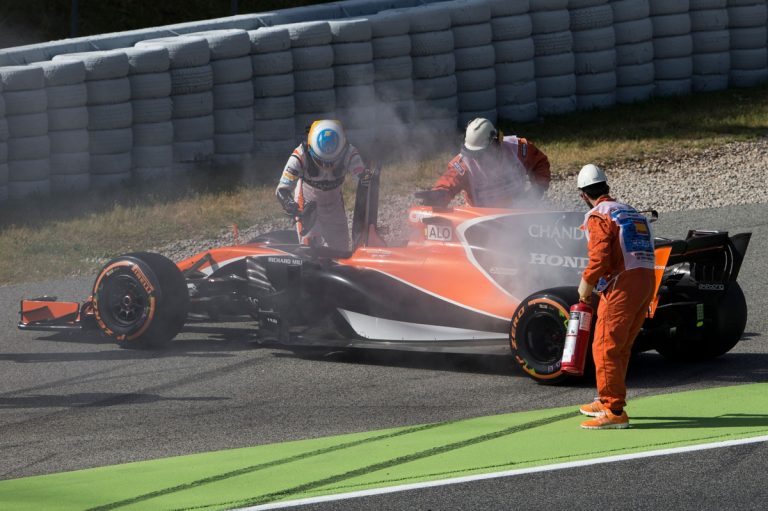 Alonso relança o debate: Aston Martin-Honda vs McLaren-Honda
