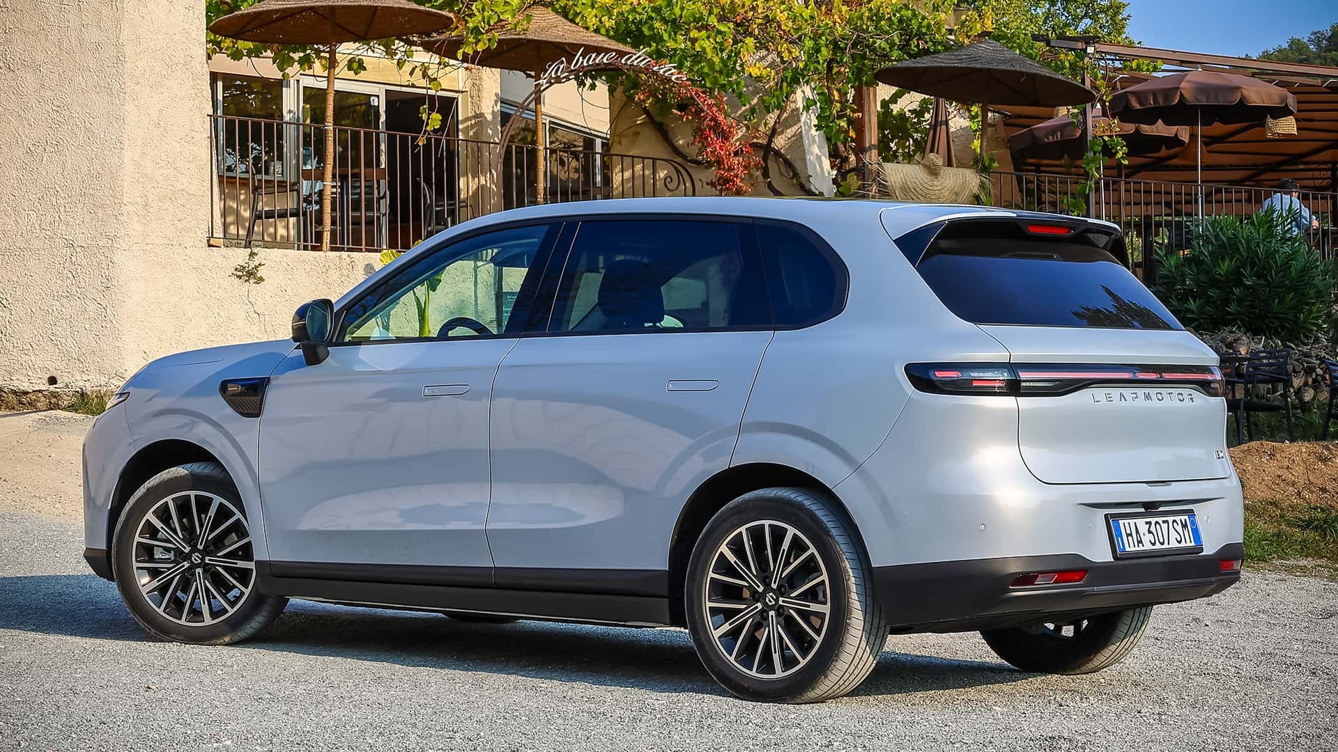 Stellantis une-se à Leapmotor para fortalecer a estratégia de veículos elétricos