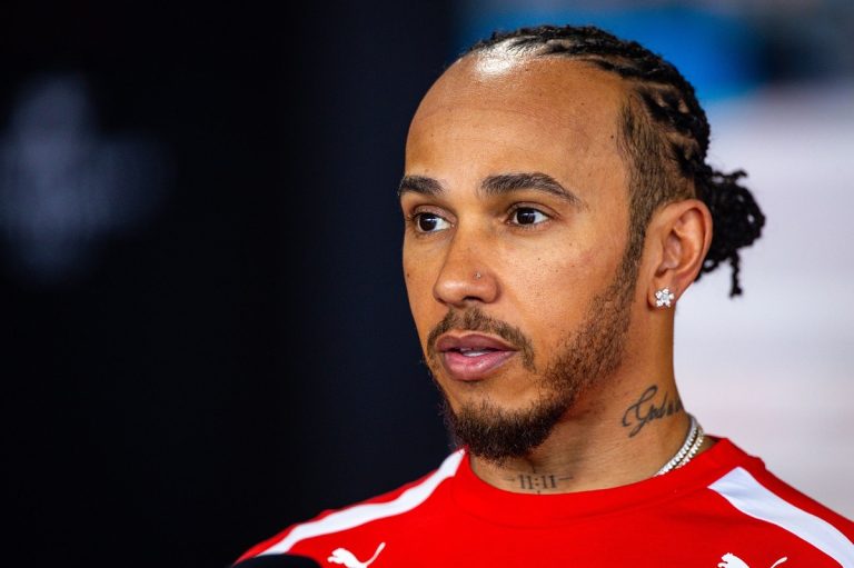 Hamilton Critica a Mudança da F1 Longe do Espírito das Corridas