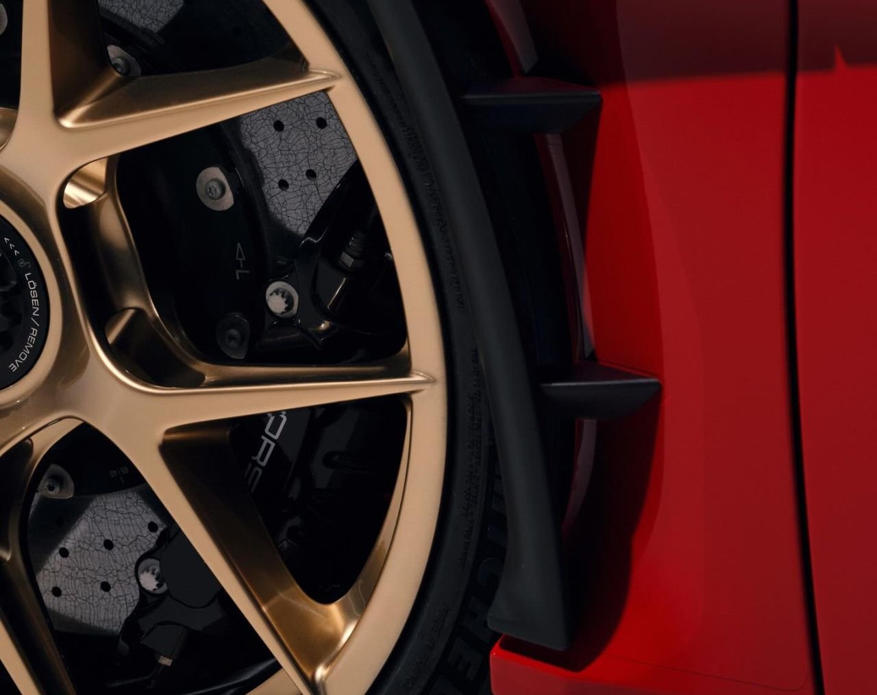 Porsche apresenta 911 GT3 Sport Cabriolet com motor a 9.000 rpm