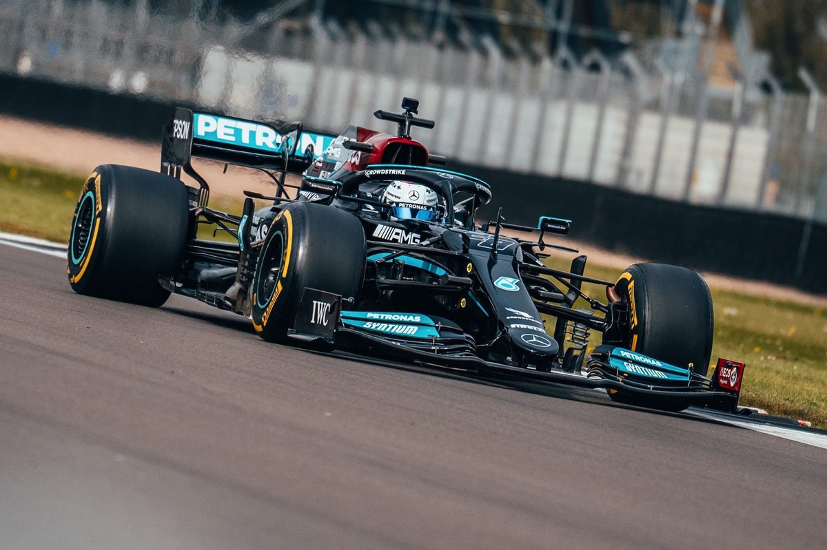 Doriane Pin destaca-se no seu primeiro teste em F1