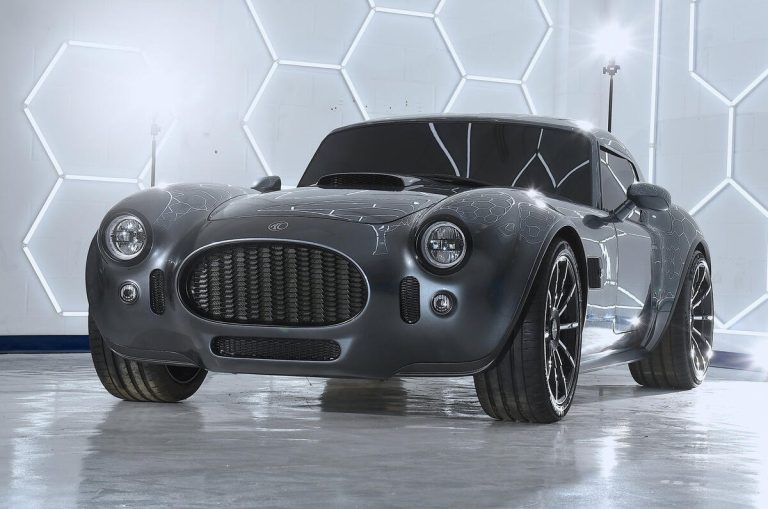 AC Cobra renasce como coupé radical com 800 cv e preço estratosférico