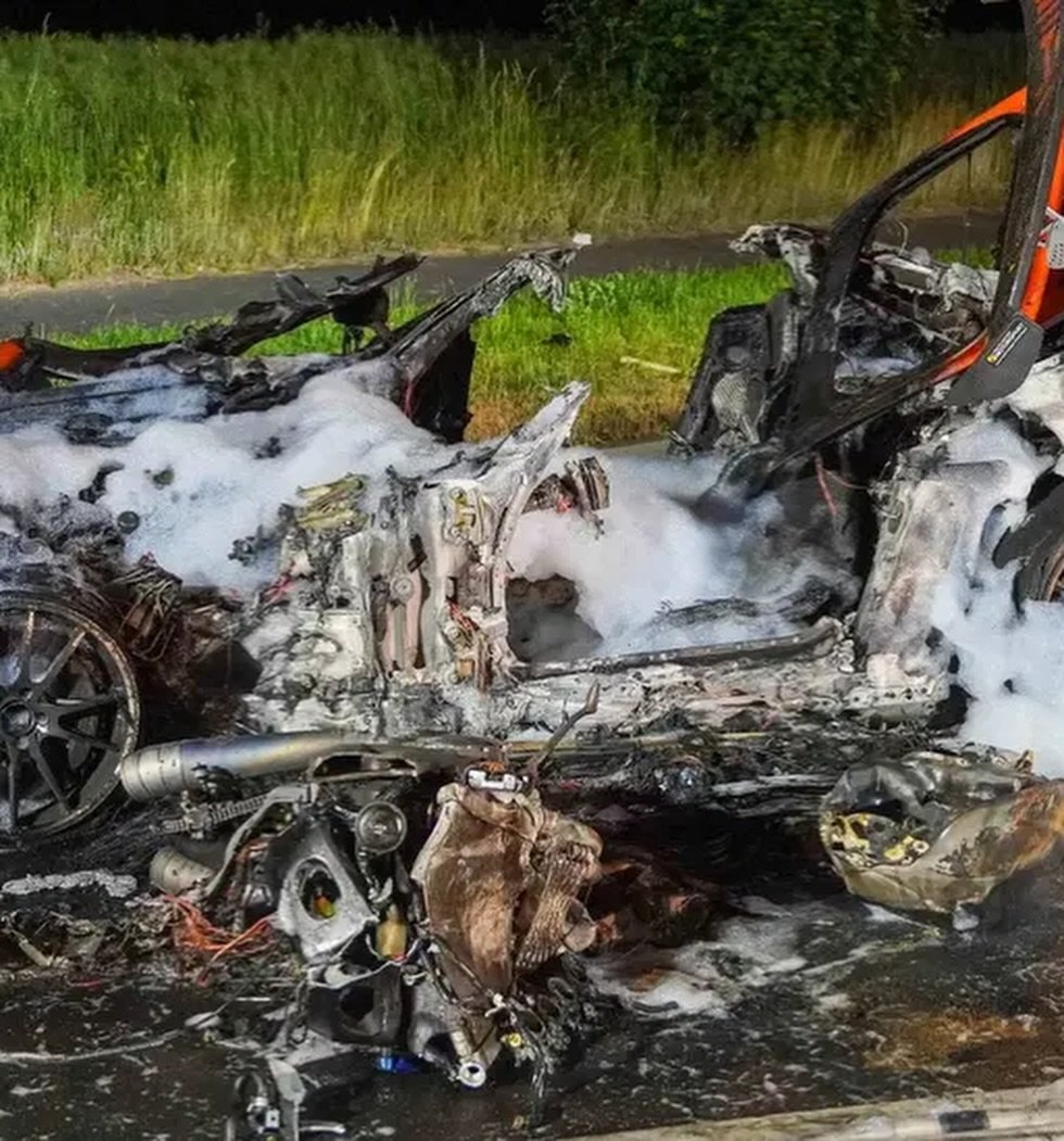 Trágico acidente na Alemanha: Colisão entre Mercedes-AMG GT R e moto faz uma vítima mortal image 2