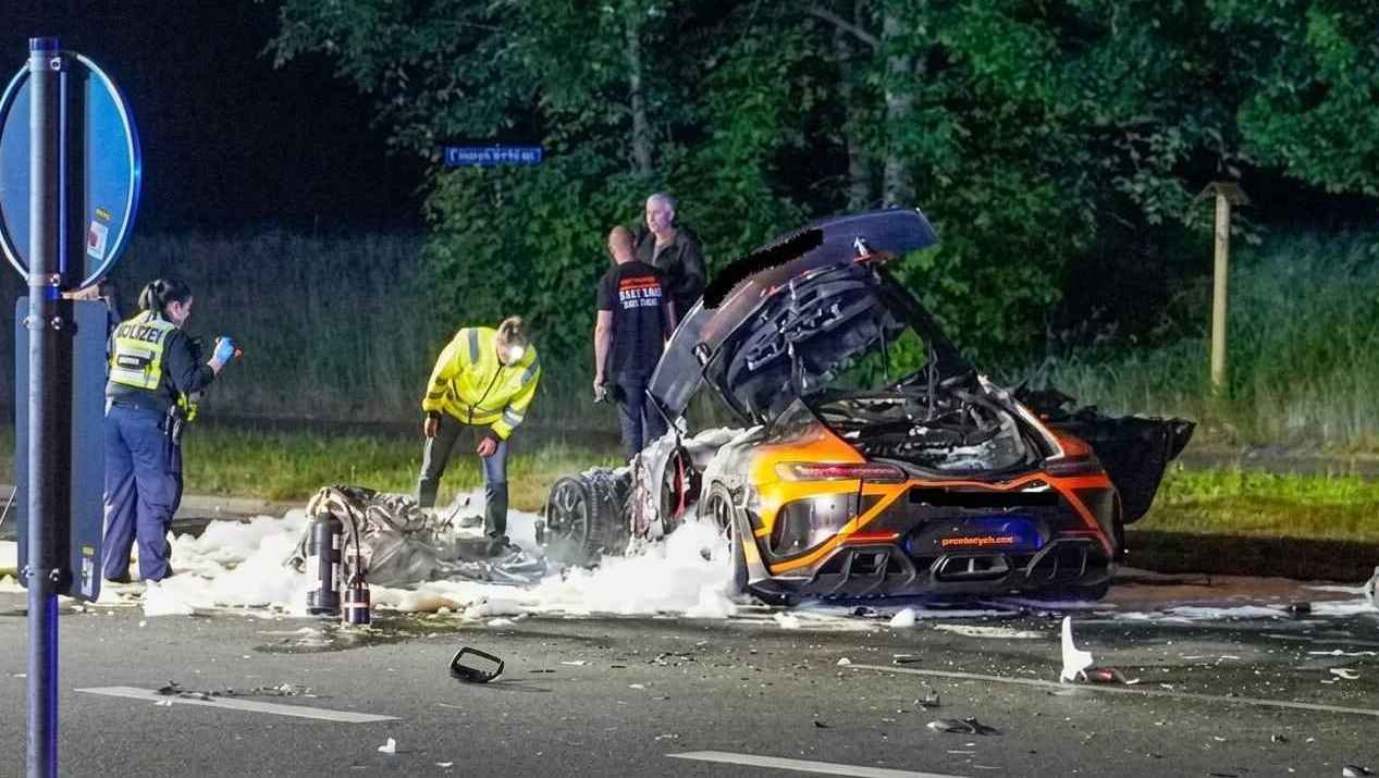 Trágico acidente na Alemanha: Colisão entre Mercedes-AMG GT R e moto faz uma vítima mortal