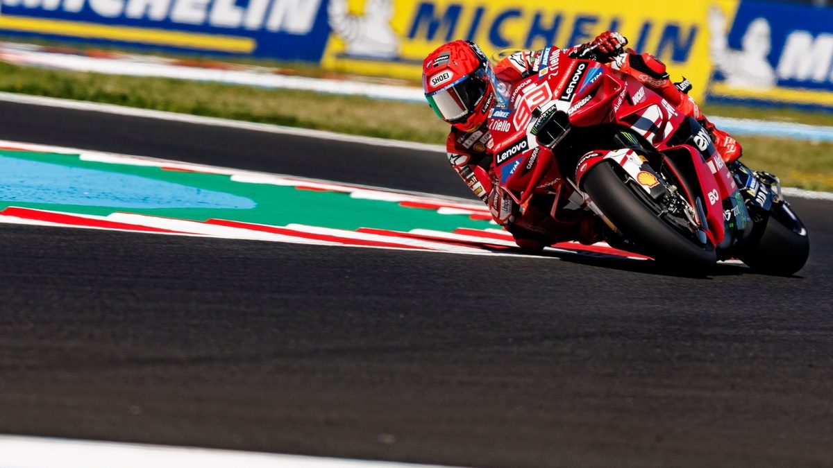 Márquez domina na Hungria e reafirma candidatura ao título do MotoGP