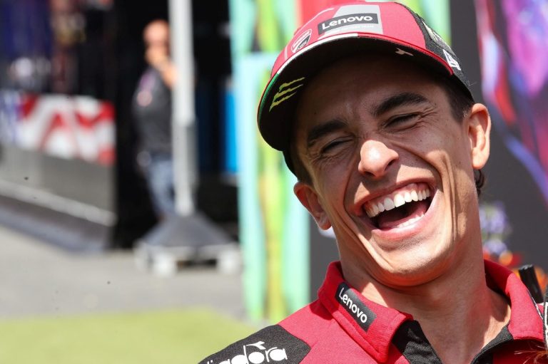 MotoGP: Márquez joga com a pressão e Bezzecchi responde