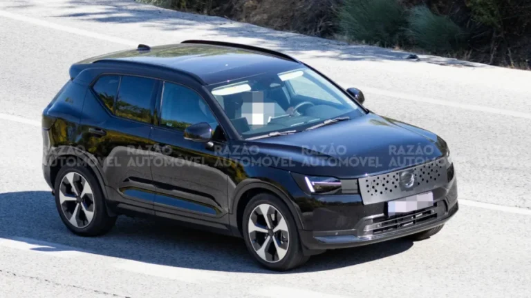Volvo XC40 (EX40) prepara-se para mais uma atualização: o que muda no SUV sueco?