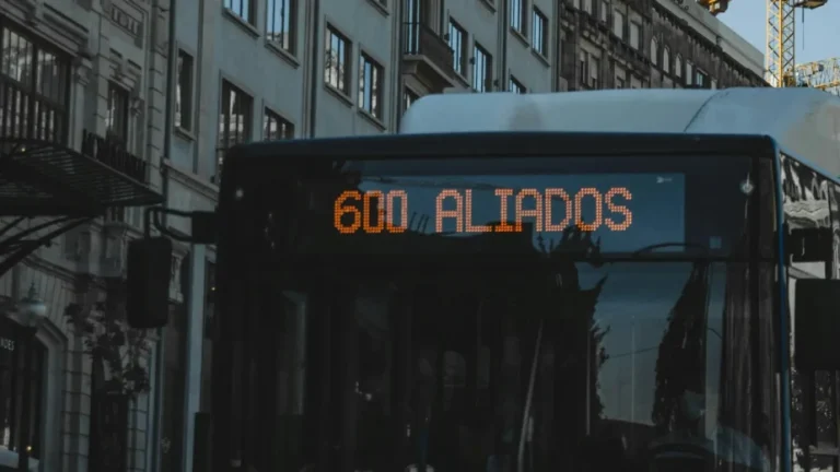 Transportes públicos já são gratuitos no Porto mas nem todos beneficiam