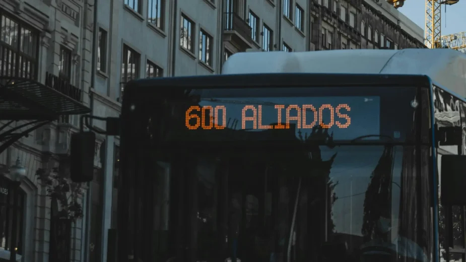 Transportes públicos já são gratuitos no Porto mas nem todos beneficiam